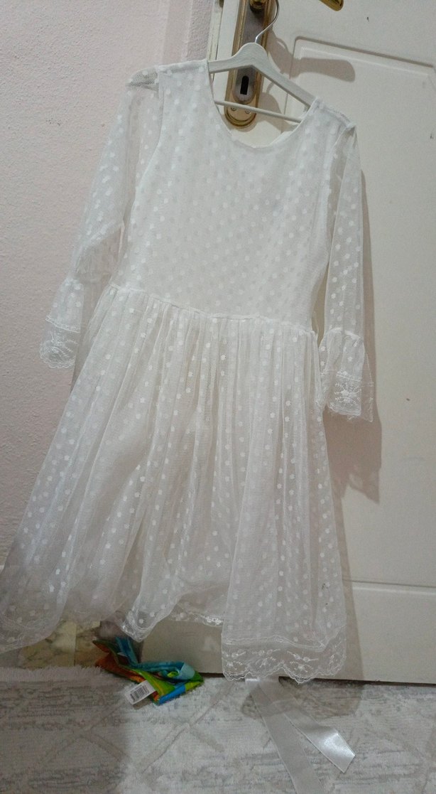 Pamuklu Beyaz Fırfırlı Kız Çocuk Elbisesi - Görsel 2