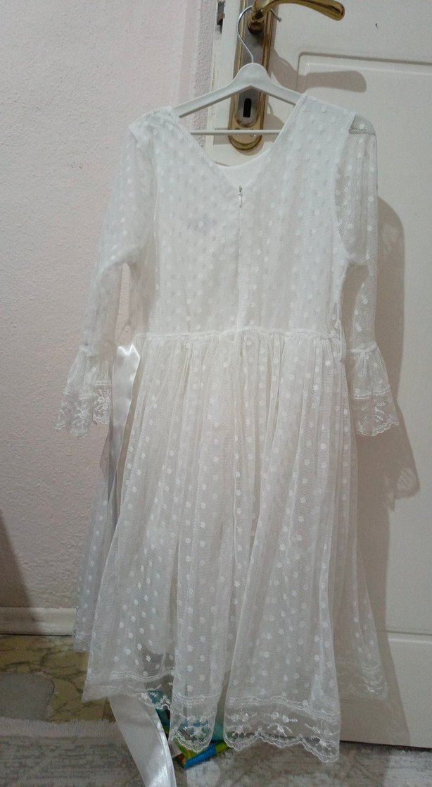 Pamuklu Beyaz Fırfırlı Kız Çocuk Elbisesi - Görsel 3