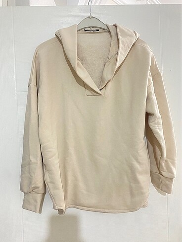 Sweetshirt