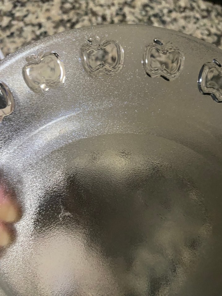 Gri Yılan Desenli Cam Tabak - Görsel 2