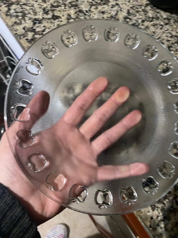 Gri Yılan Desenli Cam Tabak - Görsel 3