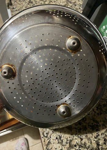 Parlak Gri Delikli Metal Süzgeç - Görsel 5