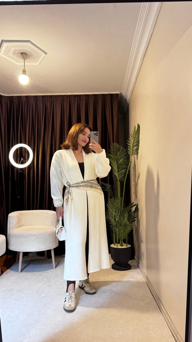 Uzun Beyaz Sakallı hırka - Görsel 2