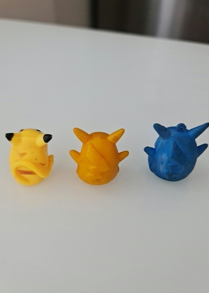 1999-2000 YILLARI 2 ADET NOSTALJİK BAKKAL POKEMON PİKACHU - Görsel 2