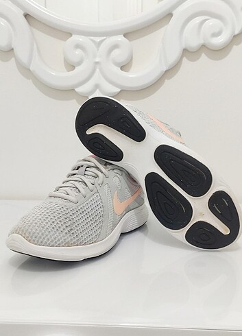 Nike NİKE REVOLUTİON SNAKERS