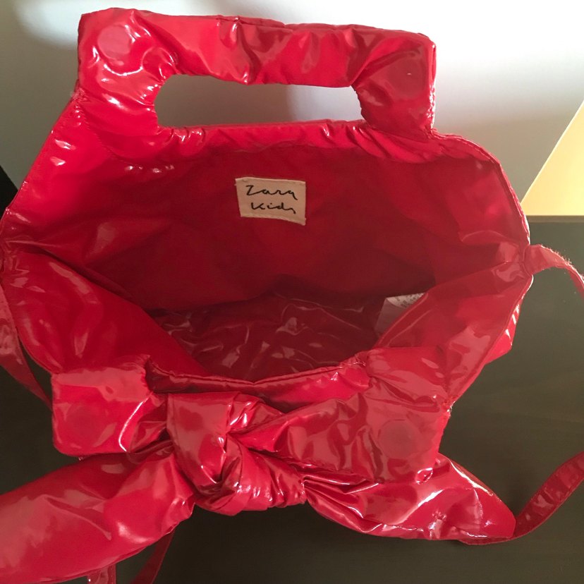 Parlak Kırmızı rugan çocuk El Çantası - Görsel 3