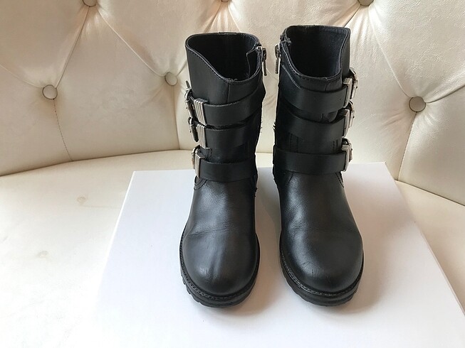 Zara kız çocuk deri bot