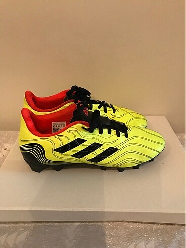 Adidas krampon