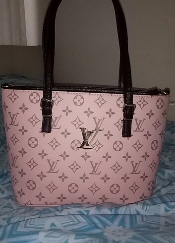 Louis Vuitton Pembe LV çanta 