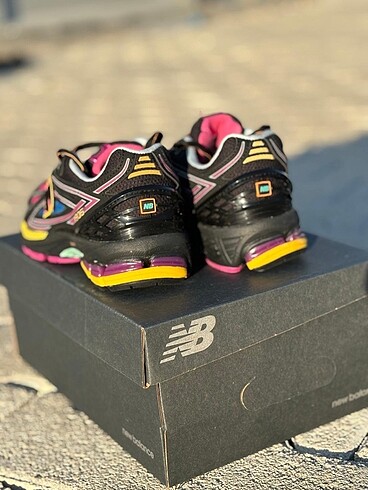 NEW BALANCE 1906R NEON NIGHTS