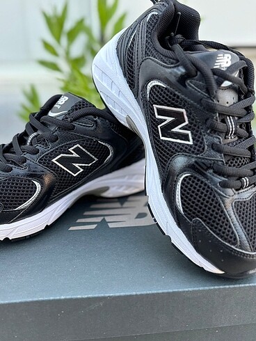 New Balance 530