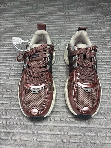 NIKE V2K RUN PURPLE