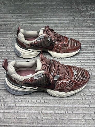 37 Beden NIKE V2K RUN PURPLE