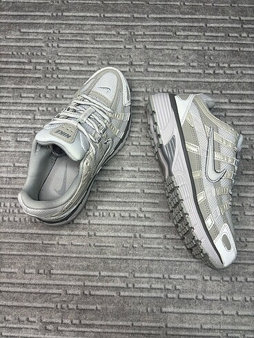 Nike T6000 White