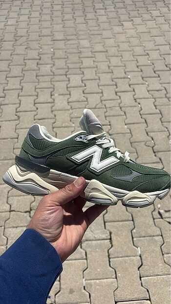 New Balance 9060 Green