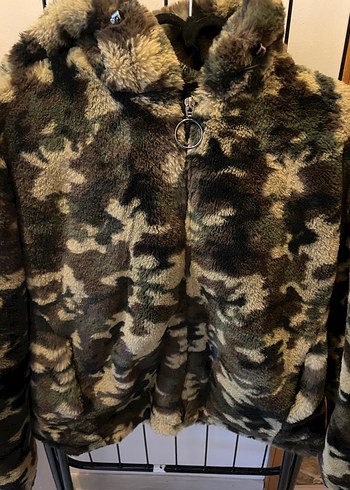 Kahverengi Kamuflaj Desenli Kapüşonlu Kadın Ceket - Görsel 4