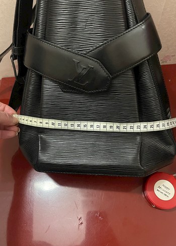 Orijinal Louis Vuitton Siyah Epi Deri - Görsel 7