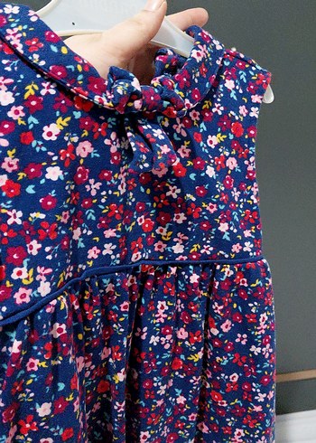 Çiçek Desenli Kolsuz Kız Elbisesi - Görsel 3