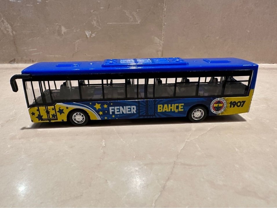Fenerbahçe Lisanslı Takım Otobüsü Sıfır - Görsel 4