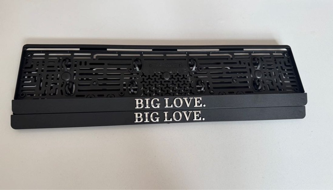Borusan Oto | Orijinal BİG LOVE. yazılı Plakalık - Görsel 3