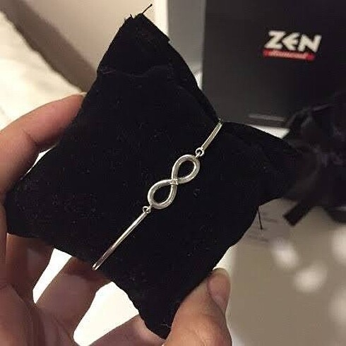  Beden Zen Diamond 0,02 Karat Pırlantalı Gümüş Sonsuzluk Bileklik