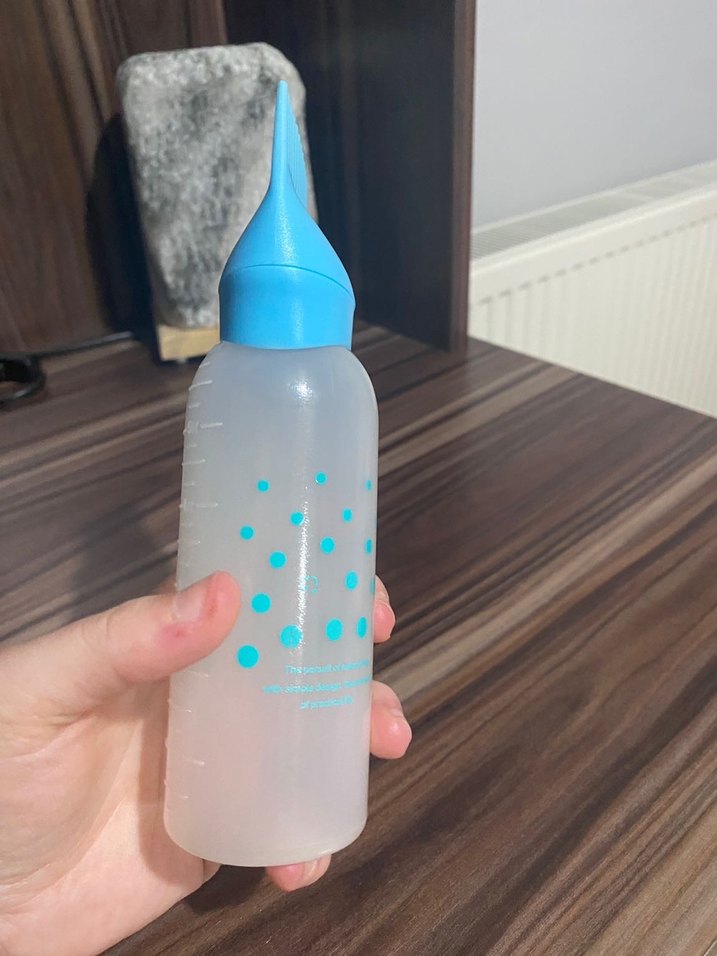 Uçları delikli mavi başlıklı saç yağı-boyası şişesi - Görsel 4