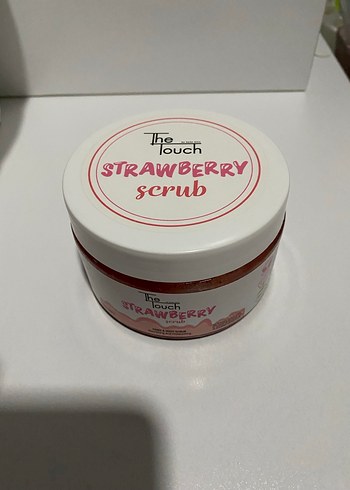  Beden The Touch Çilekli Vücut Peelingi ve Selülit Kremi Seti