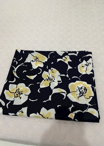 Koyu Sarı Çiçek Desenli Kumaş - Görsel 6