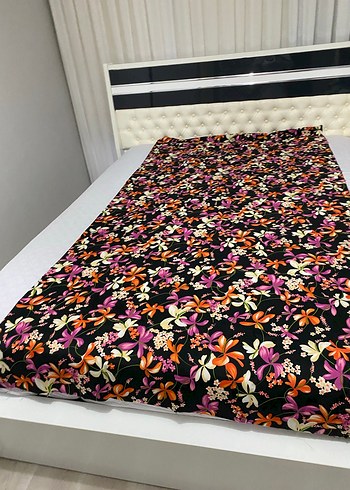 Çiçek Desenli Kumaş - Görsel 2