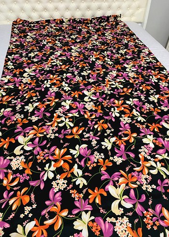 Çiçek Desenli Kumaş - Görsel 3