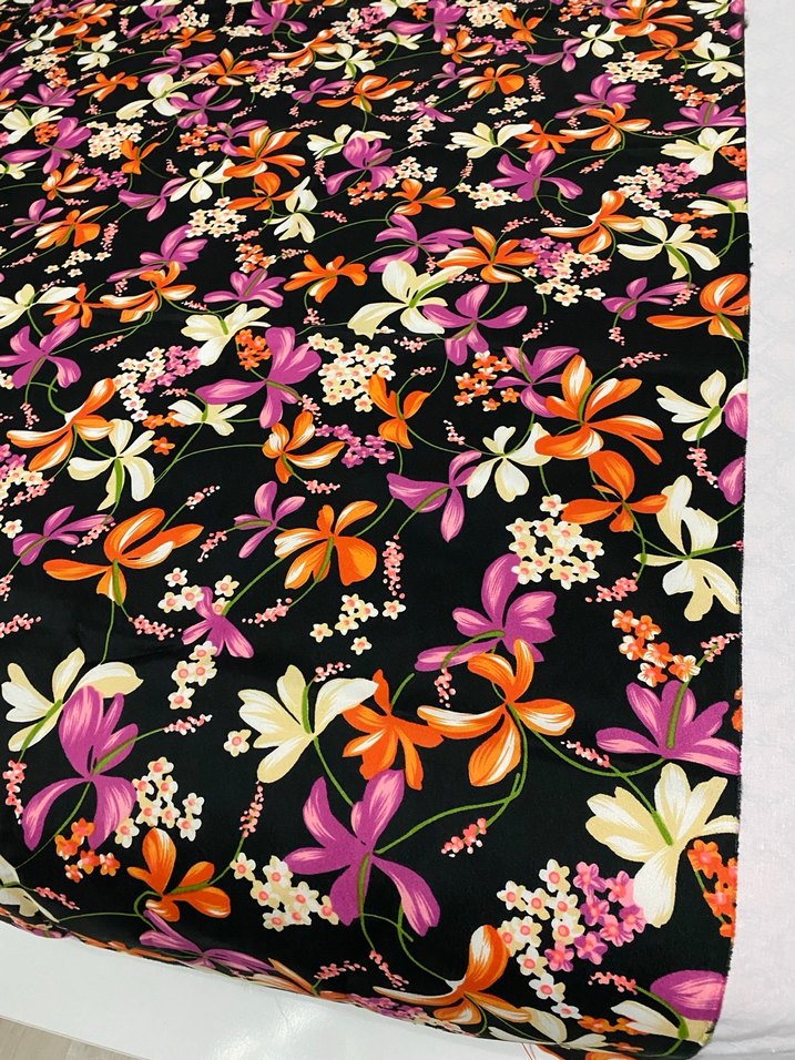 Çiçek Desenli Kumaş - Görsel 4