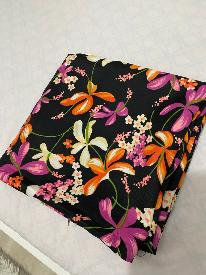 Çiçek Desenli Kumaş - Görsel 5