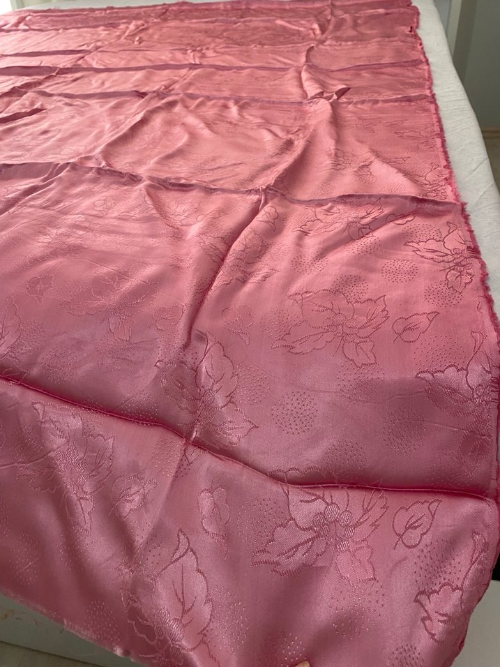 Parlak Pembe Yaprak Desenli Kumaş - Görsel 4