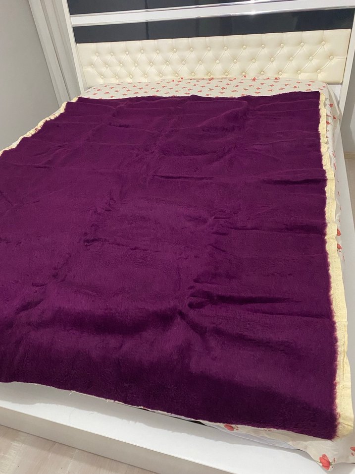 Koyu Mor Düz Desen Yatak Örtüsü - Görsel 2