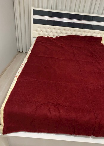 Parlak Bordo Düz Yatak Örtüsü - Görsel 2