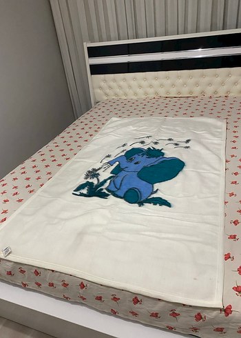 Beyaz Baskılı Çocuk Battaniyesi - Görsel 2