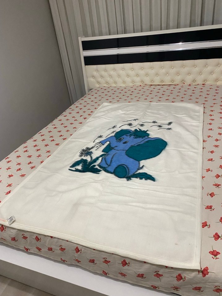 Beyaz Baskılı Çocuk Battaniyesi - Görsel 2