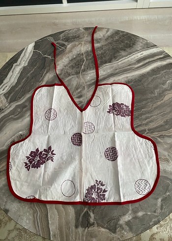 Beyaz Bağlamalı Bebek Önlüğü - Görsel 3