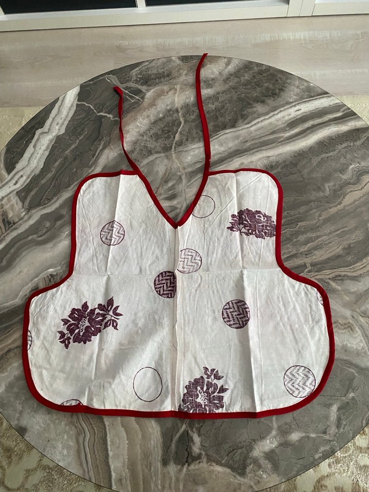 Beyaz Bağlamalı Bebek Önlüğü - Görsel 3