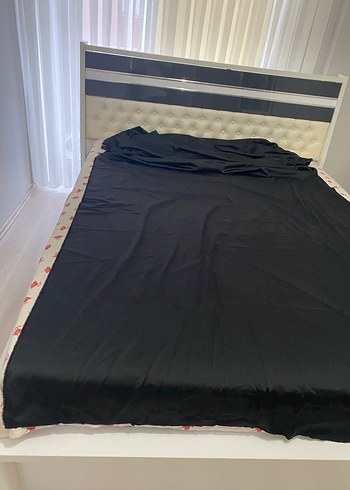 Düz Siyah Hafif Parlak Kumaş - Görsel 2