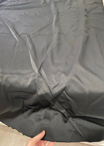 Düz Siyah Hafif Parlak Kumaş - Görsel 3