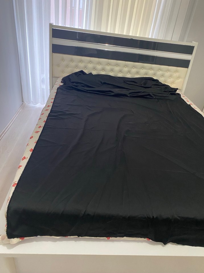 Düz Siyah Hafif Parlak Kumaş - Görsel 2