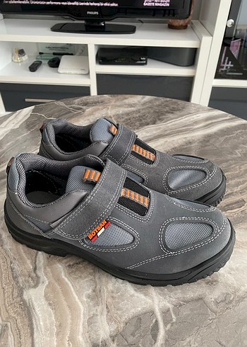 İş güvenliği ayakkabısı 43 numara - Görsel 2