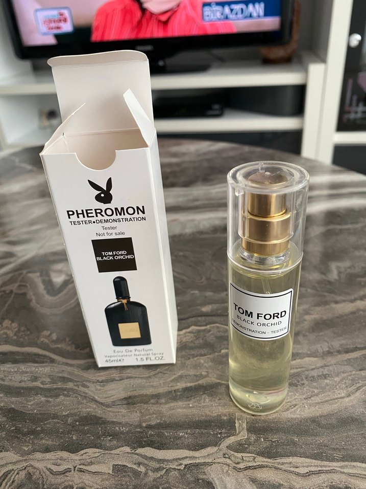 Tom Ford Black Orchid Kadın Parfümü 45 ml - Görsel 4