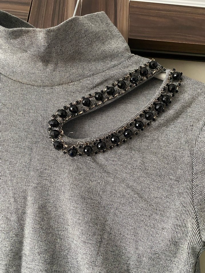 Gri Zincir Detaylı Balıkçı Yaka Kadın Kazak - Görsel 4