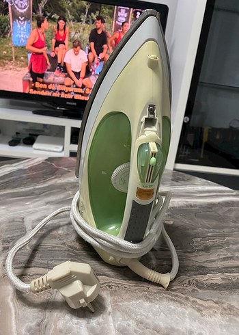 Yeşil Buharlı Ütü - Görsel 2