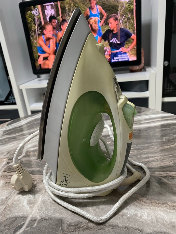 Yeşil Buharlı Ütü - Görsel 5