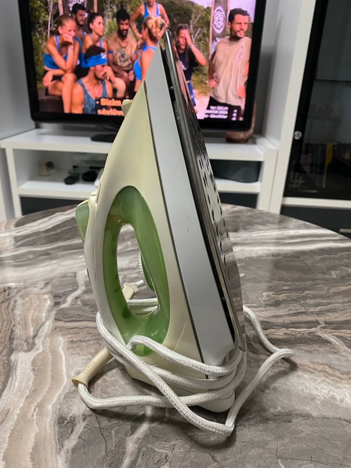 Yeşil Buharlı Ütü - Görsel 4