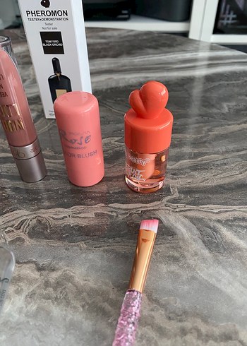 Pembe Tonlarında Makyaj Ürünleri Seti 11 Parça - Görsel 6