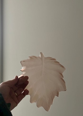 Vintage Bej Yaprak Şeklinde Tabak - Görsel 3